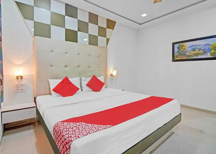 Flagship 83490 Hotel Bently Palace Mumbai