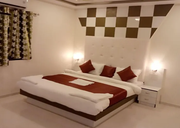 Flagship 83490 Hotel Bently Palace Mumbai